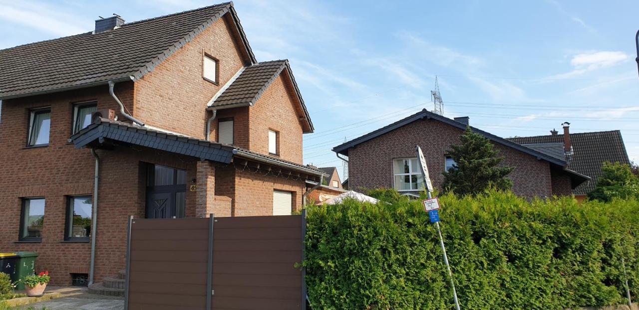 Gaestezimmer Junglas Bornheim  Bagian luar foto