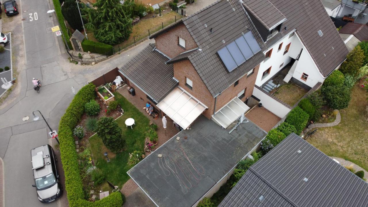 Gaestezimmer Junglas Bornheim  Bagian luar foto