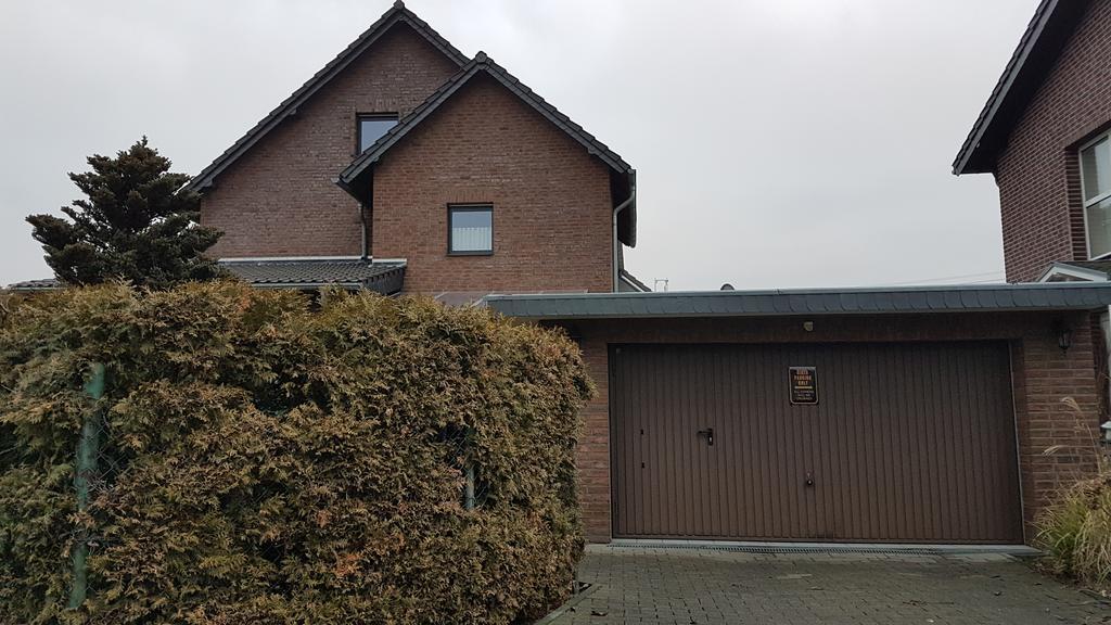 Gaestezimmer Junglas Bornheim  Bagian luar foto